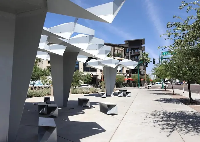 Dtph Urban Escape - Pool Phoenix