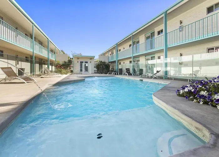 Gasthof Dtph Urban Escape - Pool *